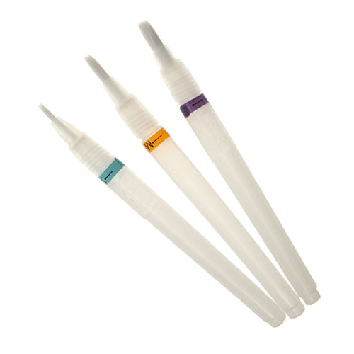 A set of 3 markers for water filling with a Viva D brush tip
