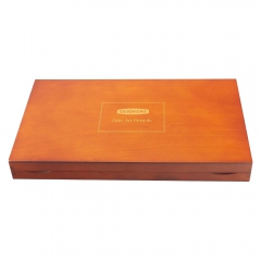 Derwent colorsoft set of 72 soft crayons wooden case