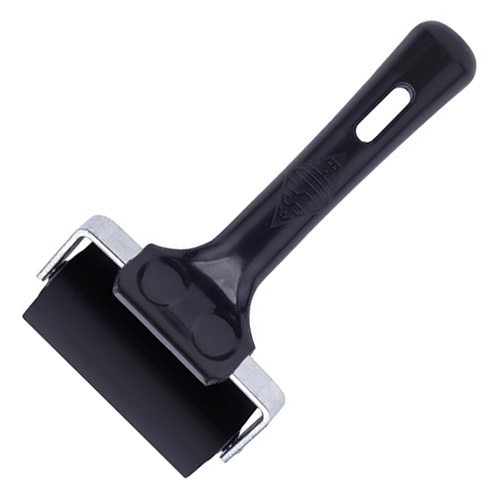 Essdee rubber roller with plastic black handle 7.5 cm